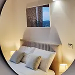 Eos - A Due Passi Da Piazza Pisanelli E Ospedale Panico * Tricase