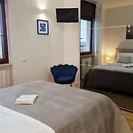 Apartman Eos - A Due Passi Da Piazza Pisanelli E Ospedale Panico