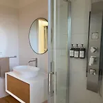 Eos - A Due Passi Da Piazza Pisanelli E Ospedale Panico *