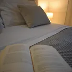 Apartman Eos - A Due Passi Da Piazza Pisanelli E Ospedale Panico