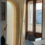 Eos - A Due Passi Da Piazza Pisanelli E Ospedale Panico Apartman *