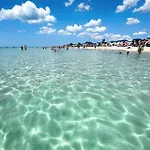 Eos - A Due Passi Da Piazza Pisanelli E Ospedale Panico