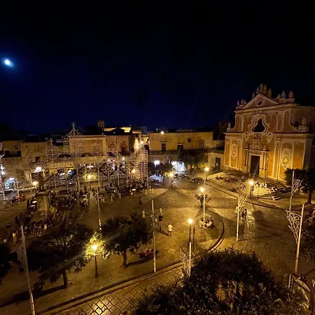 Eos - A Due Passi Da Piazza Pisanelli E Ospedale Panico
