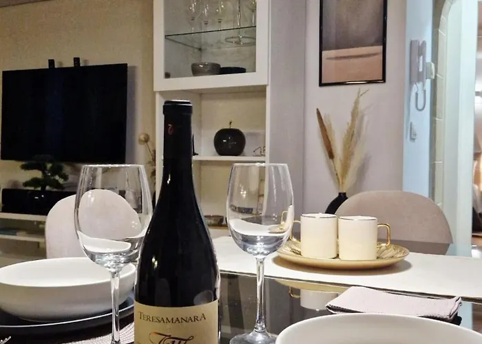 Eos - A Due Passi Da Piazza Pisanelli E Ospedale Panico Апартаменты *