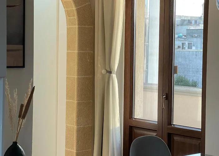 Eos - A Due Passi Da Piazza Pisanelli E Ospedale Panico Apartmán *