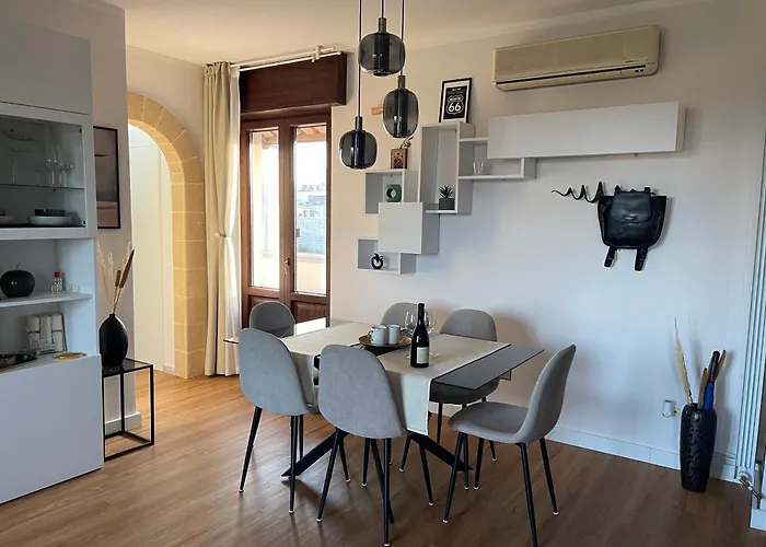 Апартаменты Eos - A Due Passi Da Piazza Pisanelli E Ospedale Panico