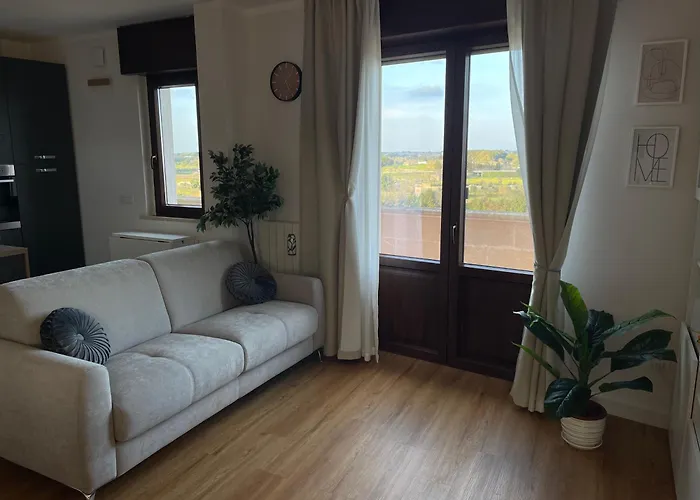 Eos - A Due Passi Da Piazza Pisanelli E Ospedale Panico *