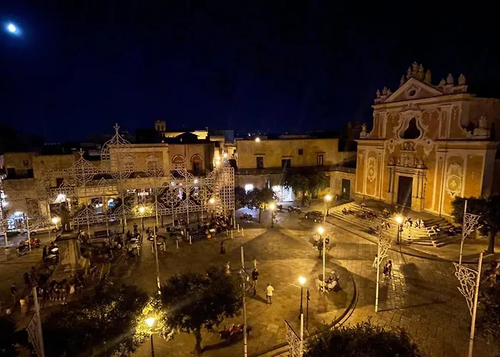 Eos - A Due Passi Da Piazza Pisanelli E Ospedale Panico